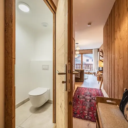 Centaurea - By Emerald Lägenhet *